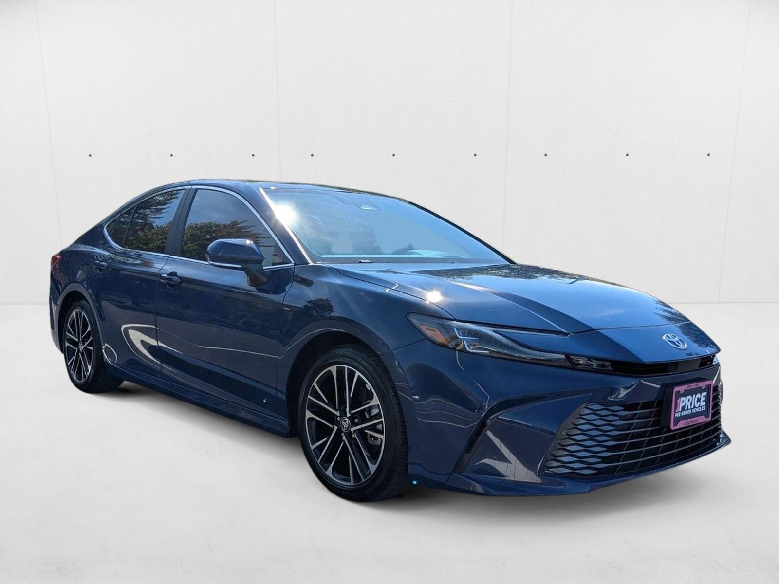 2025 Toyota Camry XLE photo 3