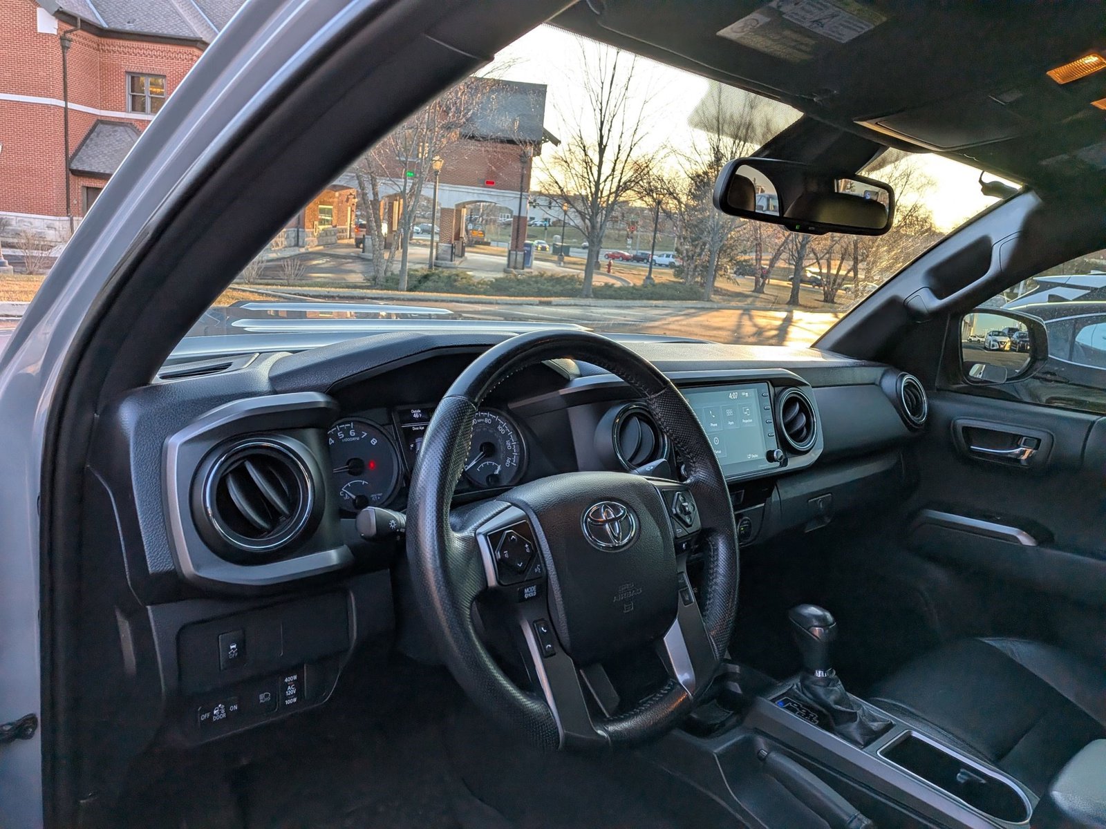 2021 TOYOTA TACOMA - Image 9