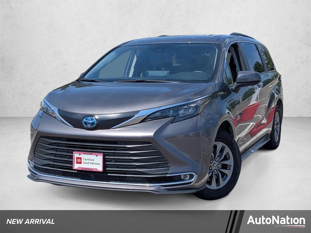 Used 2024 Toyota Sienna XLE 8 Passenger Van Passenger Van