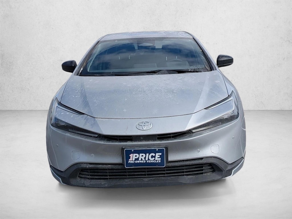 Used 2025 Toyota Prius LE Hatchback