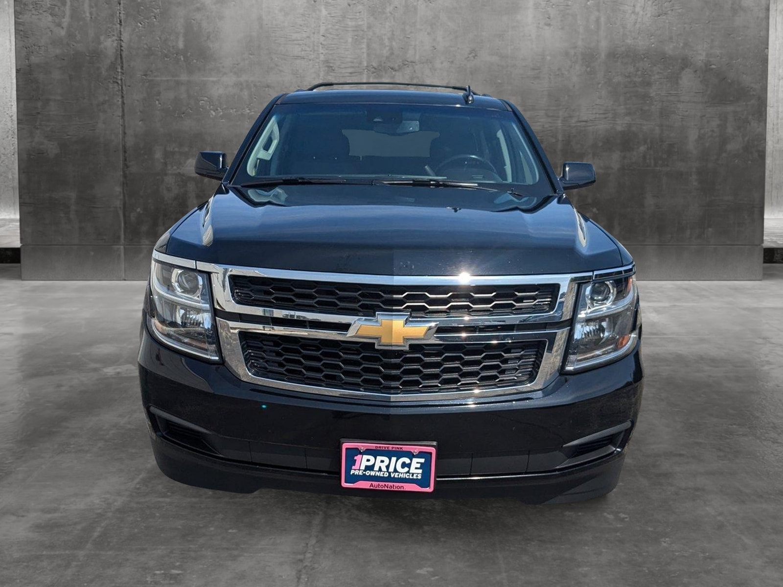 Used 2019 Chevrolet Suburban LT with VIN 1GNSKHKC8KR390098 for sale in Libertyville, IL