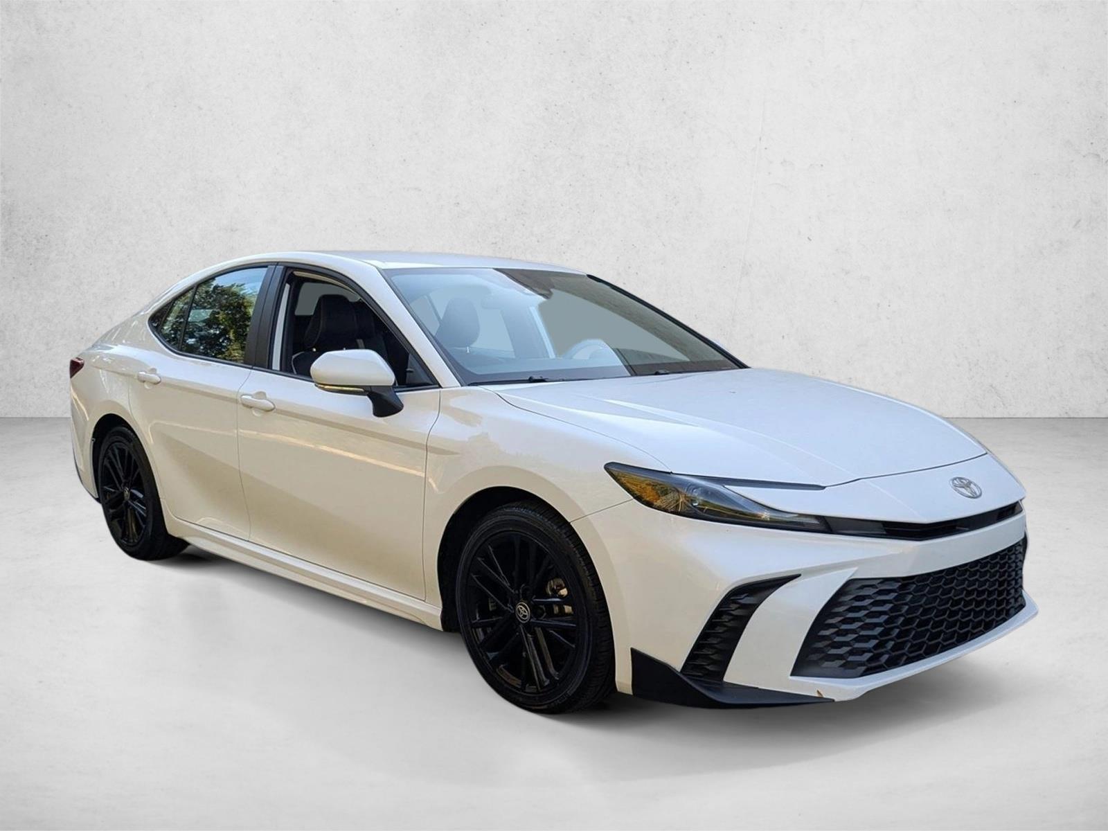 2025 Toyota Camry SE photo 3