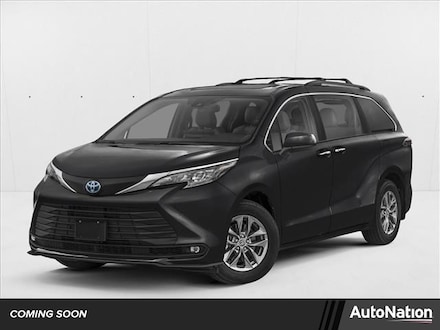 2026 Toyota Sienna XLE 7 PASSENGER