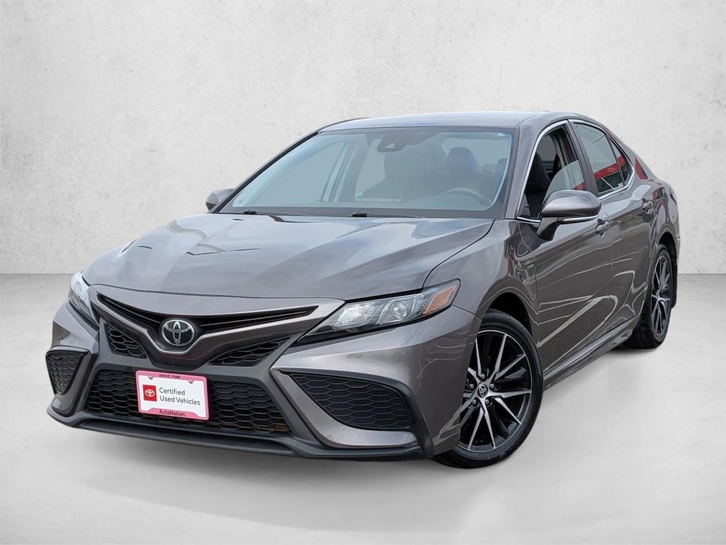 Used 2024 Toyota Camry SE Sedan