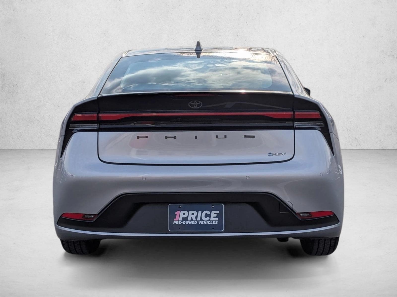 2025 TOYOTA PRIUS - Image 7