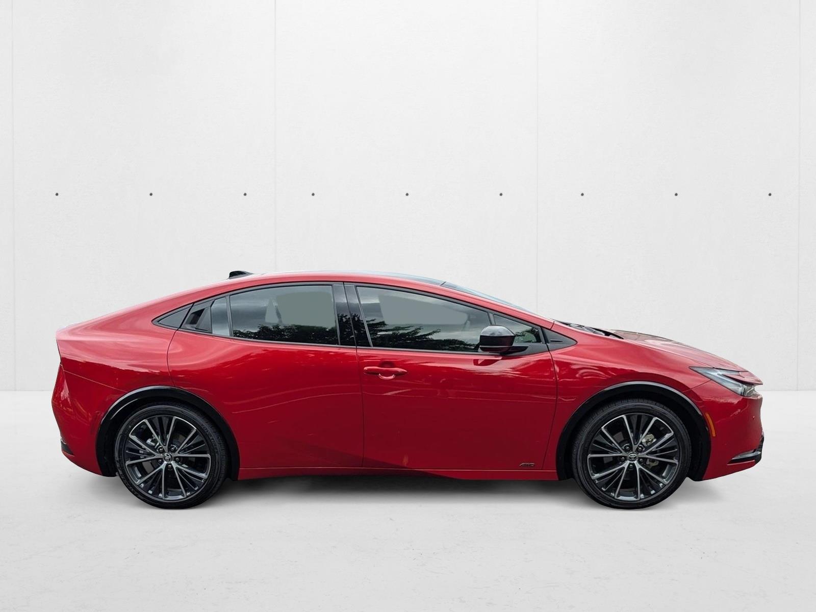 2025 Toyota Prius XLE photo 4