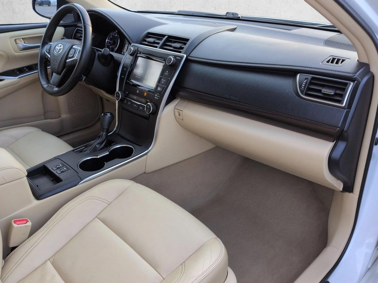 2016 TOYOTA CAMRY - Image 23