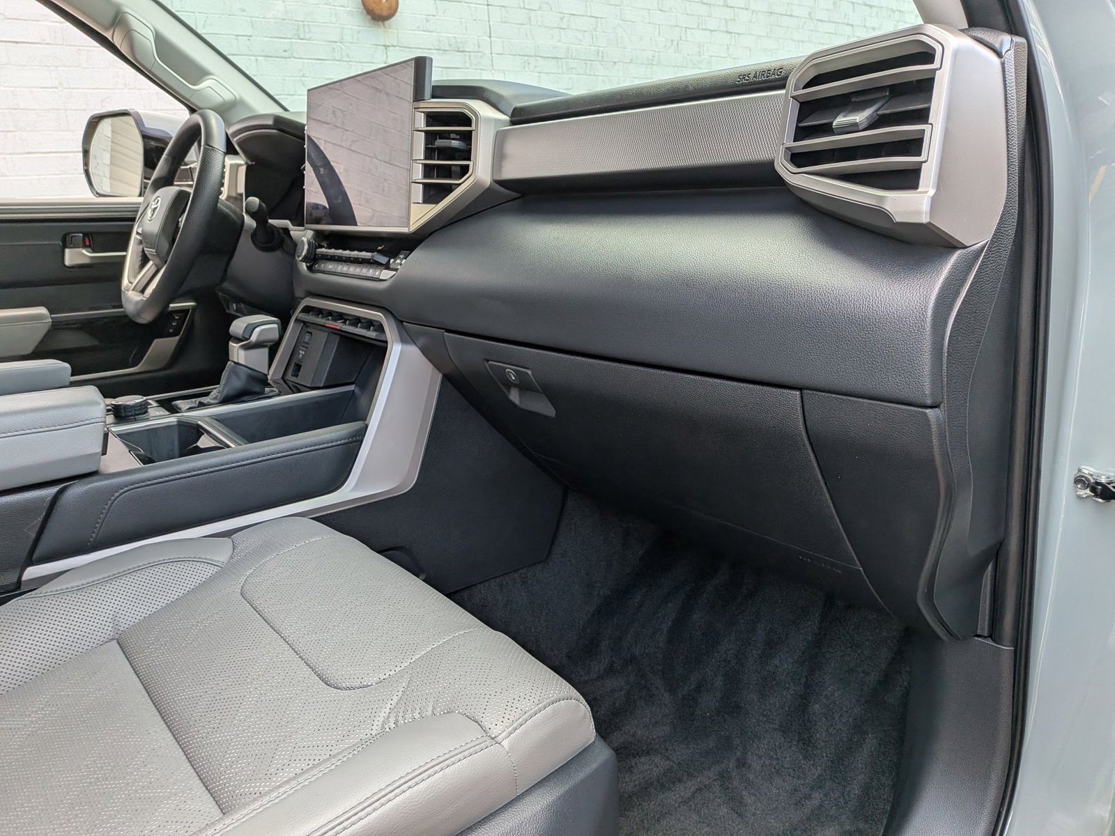 2024 TOYOTA TUNDRA - Image 19