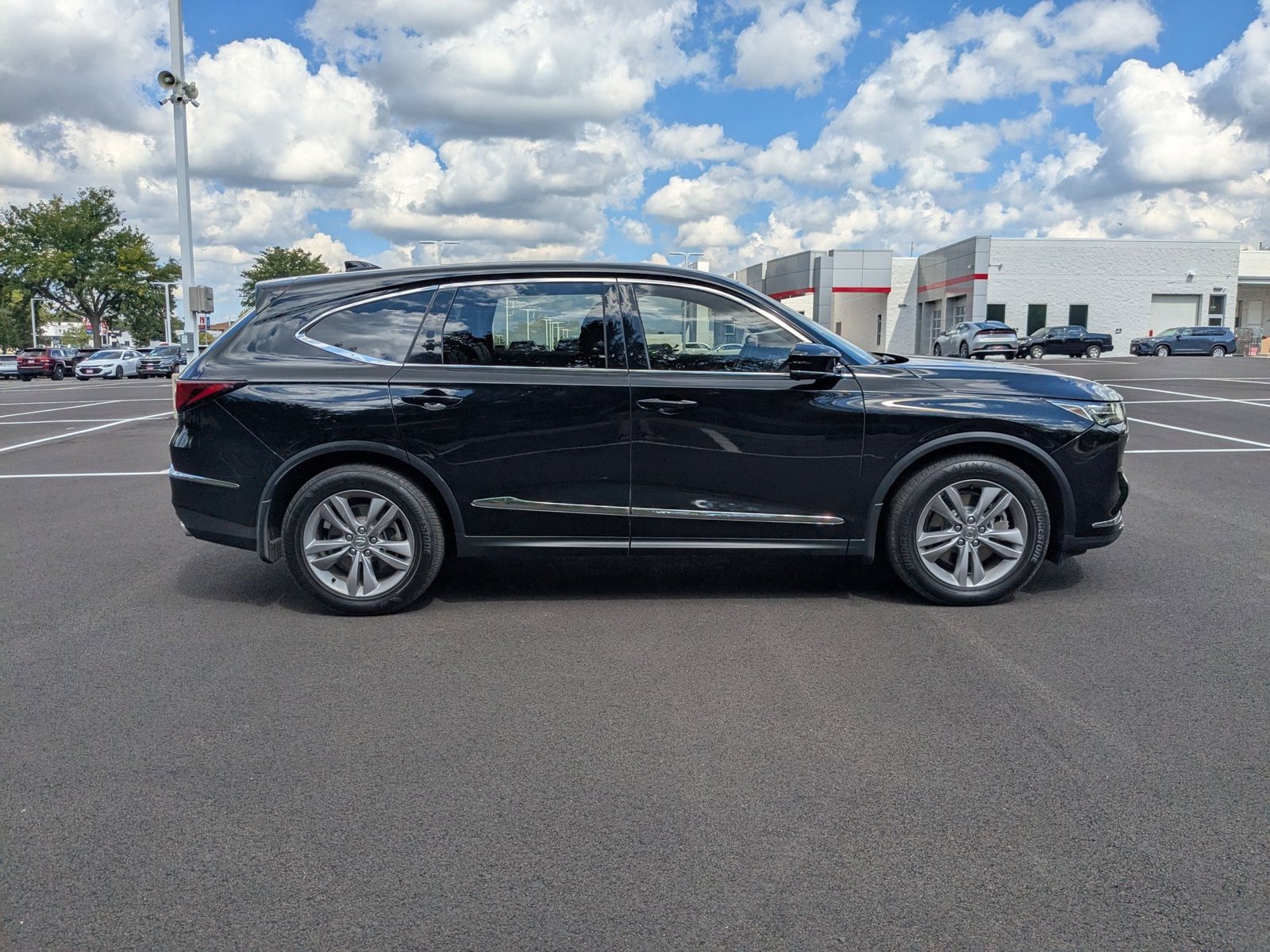 2022 Acura MDX SH-AWD photo 4
