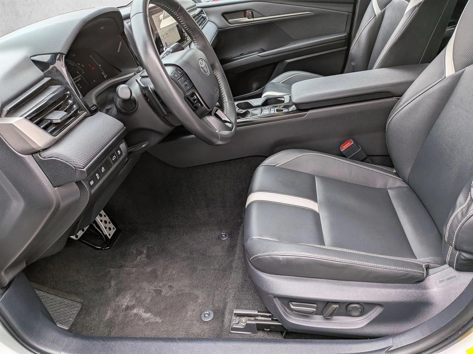 2025 TOYOTA CAMRY - Image 14