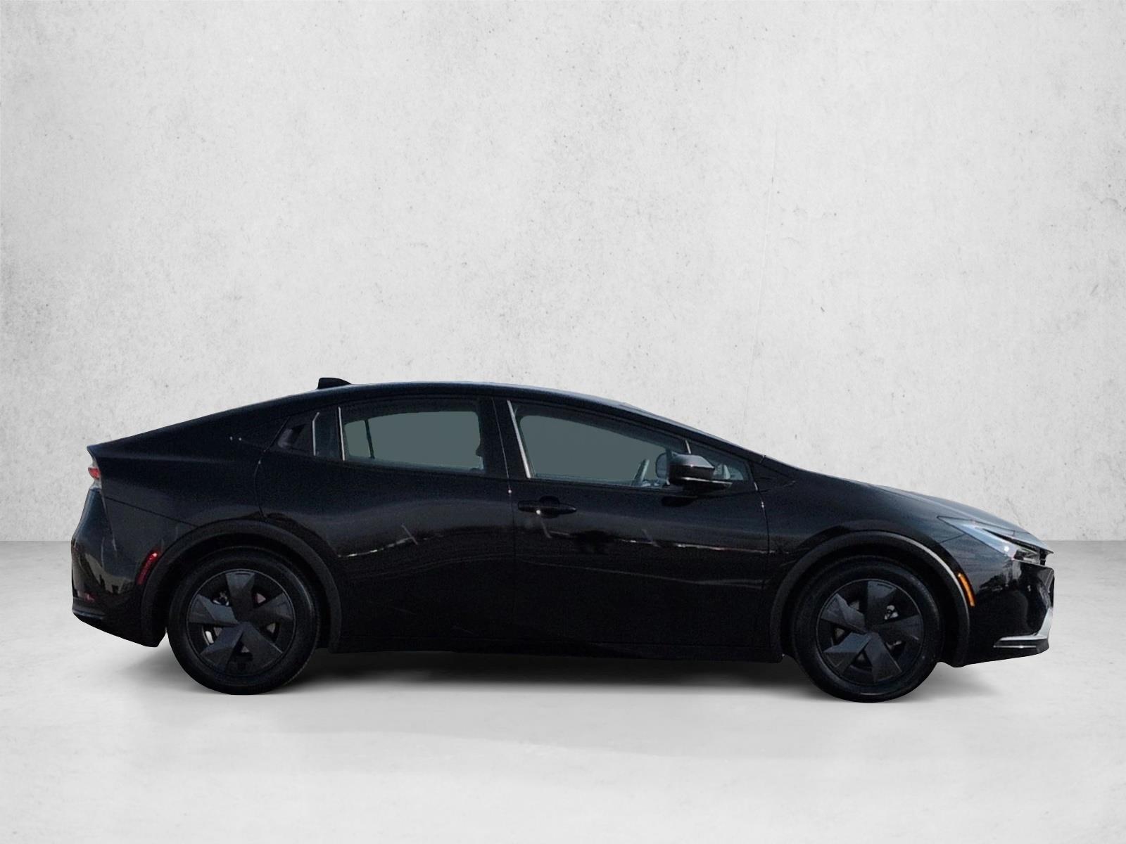 2025 TOYOTA PRIUS - Image 4