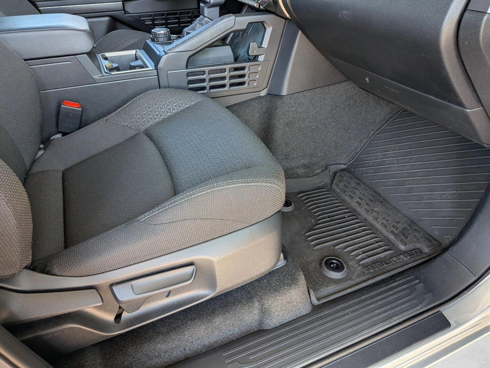2026 Toyota 4Runner SR5 - Photo 15