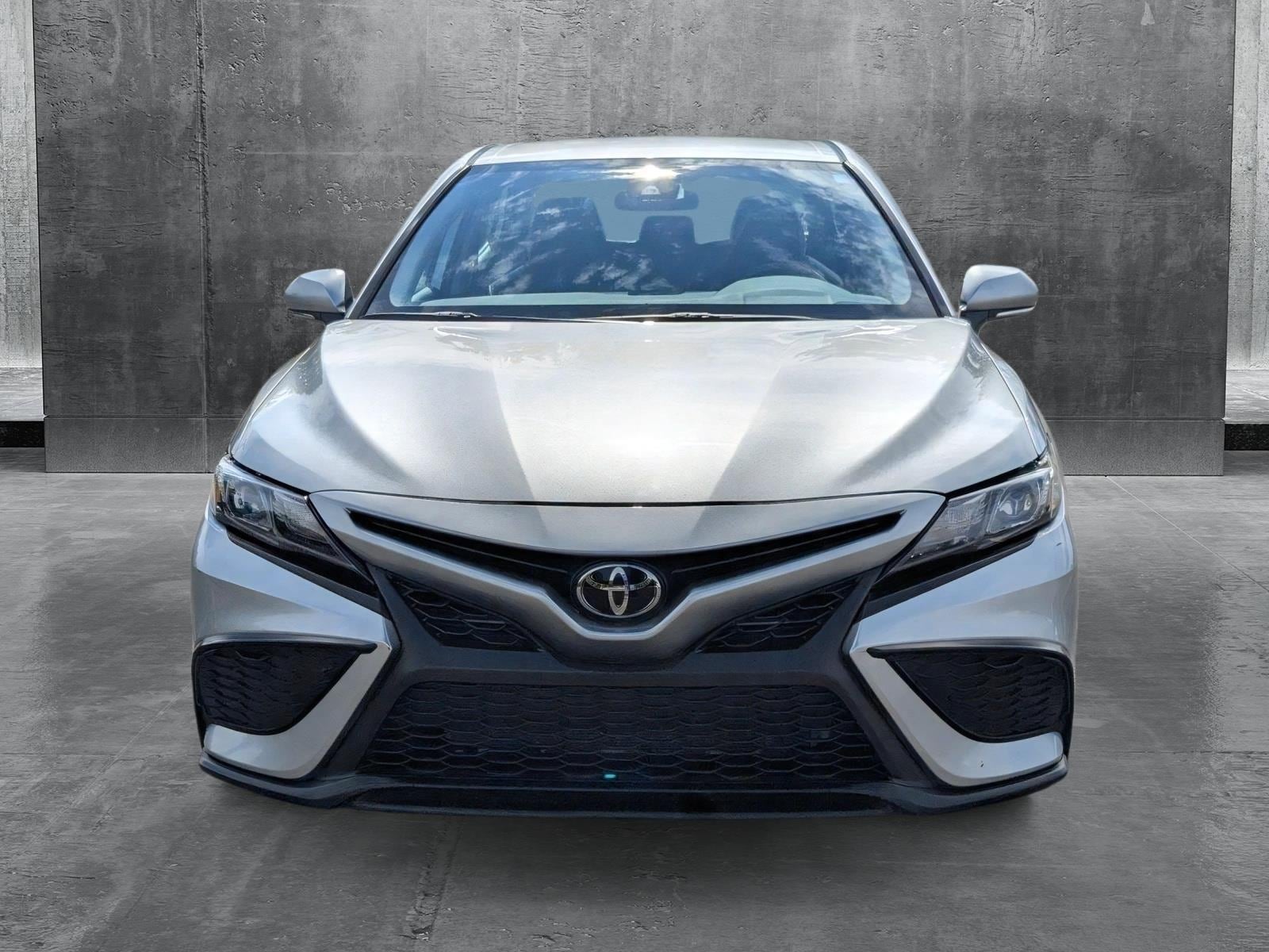 Used 2023 Toyota Camry SE with VIN 4T1G11AK6PU835956 for sale in Libertyville, IL