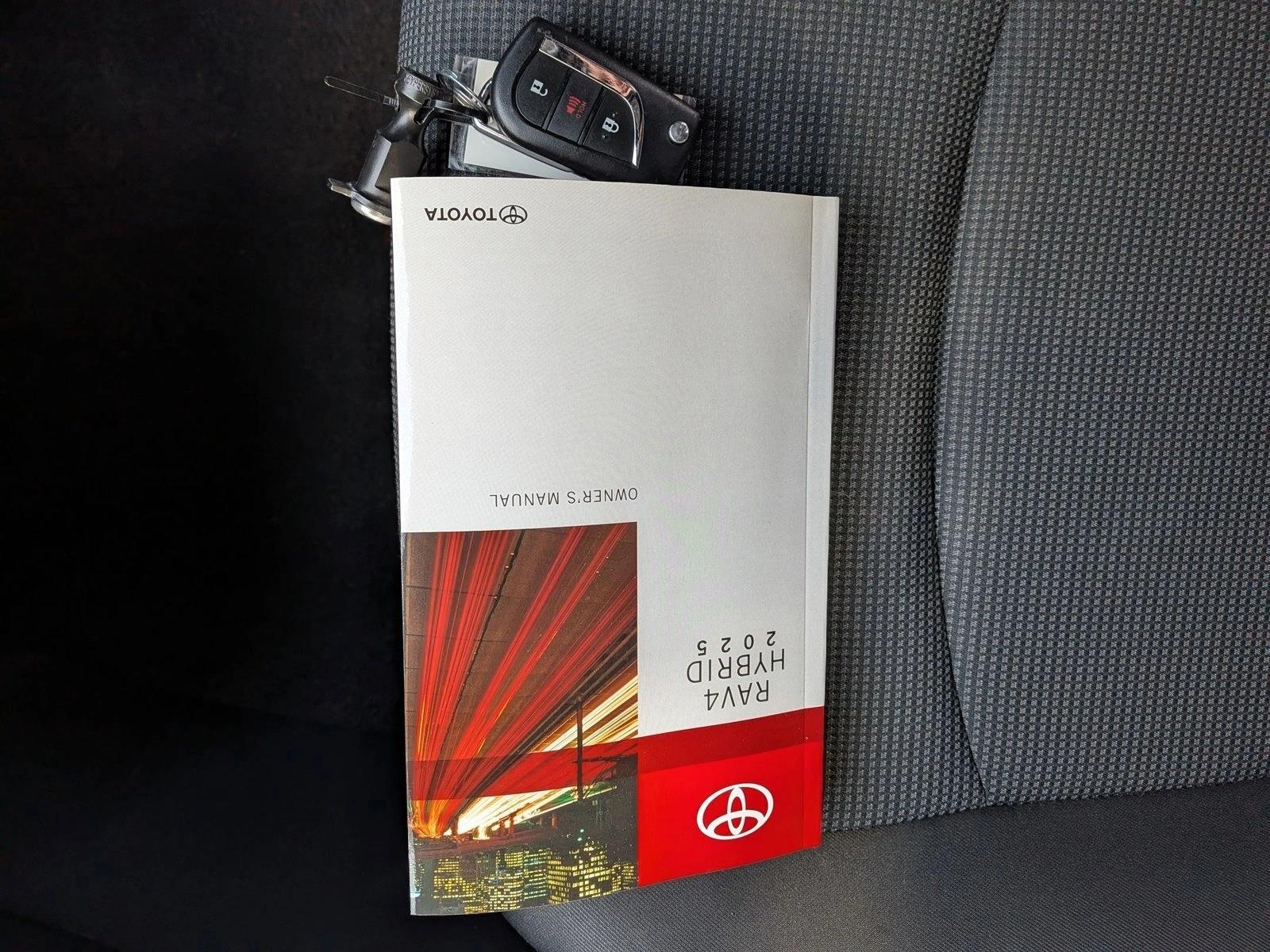 2025 TOYOTA RAV4 - Image 22