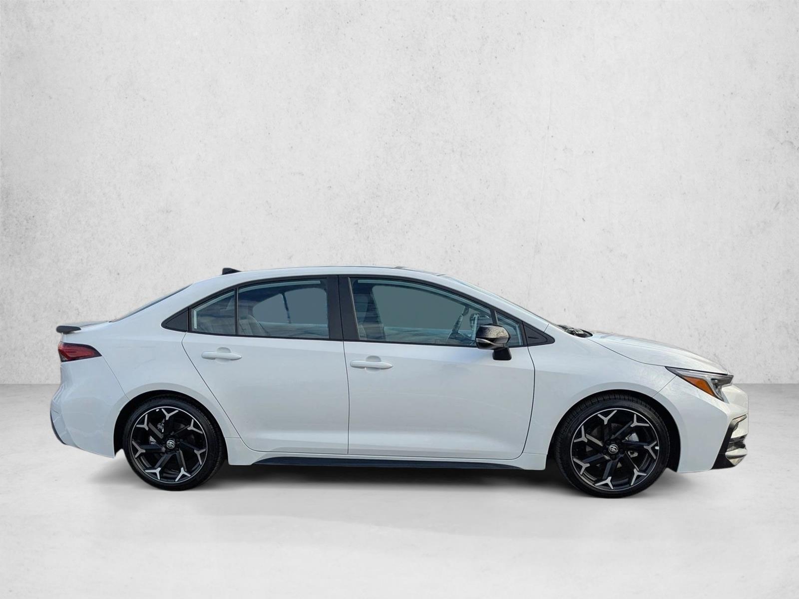 2025 Toyota Corolla SE photo 4