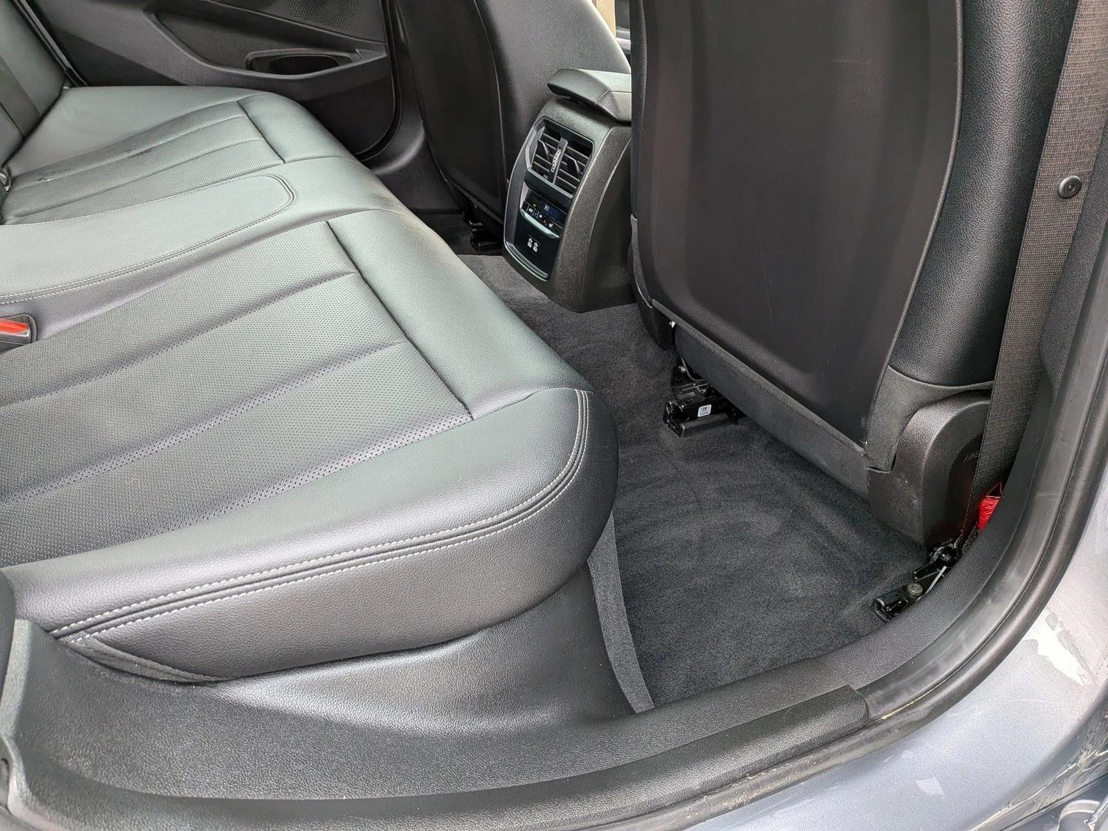 2025 BMW 330I - Image 18