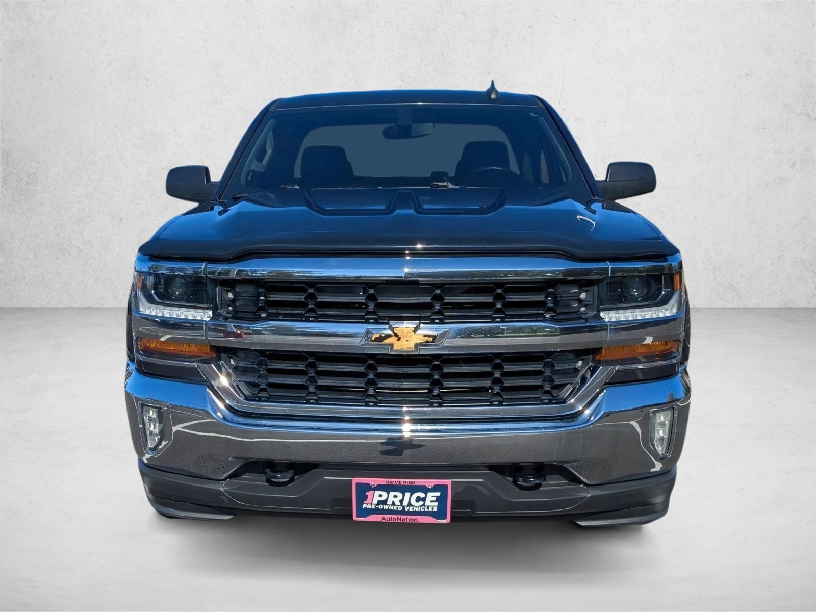 2016 Chevrolet Silverado 1500 LT photo 2