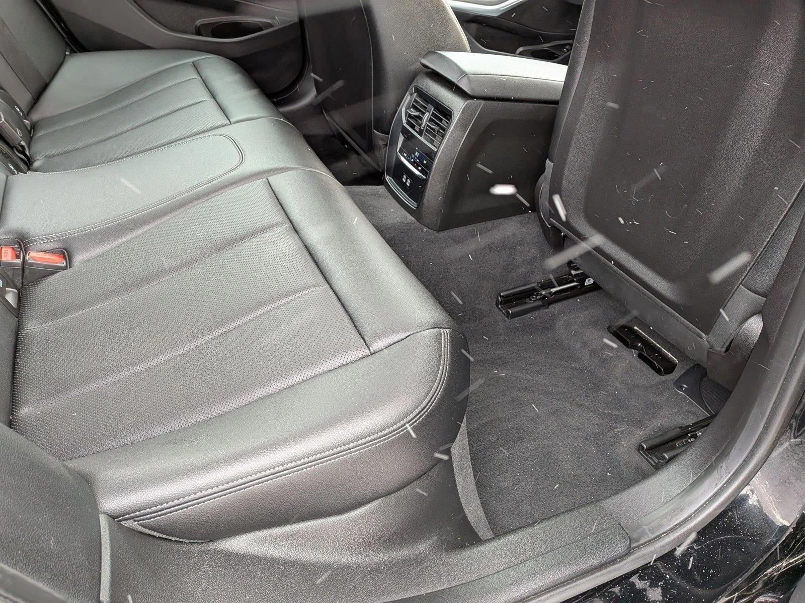 2025 BMW 330I - Image 18