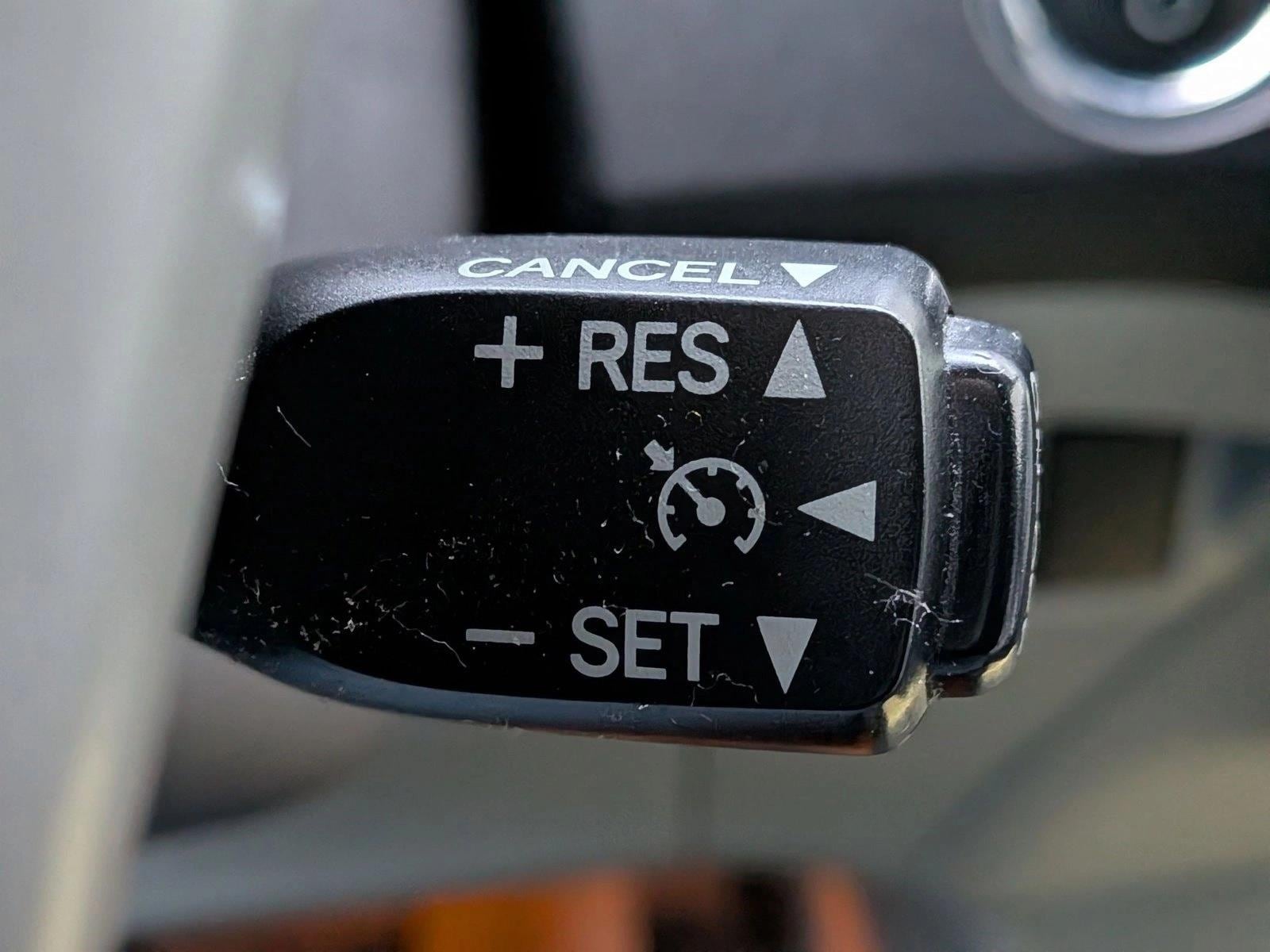 2010 TOYOTA PRIUS - Image 12