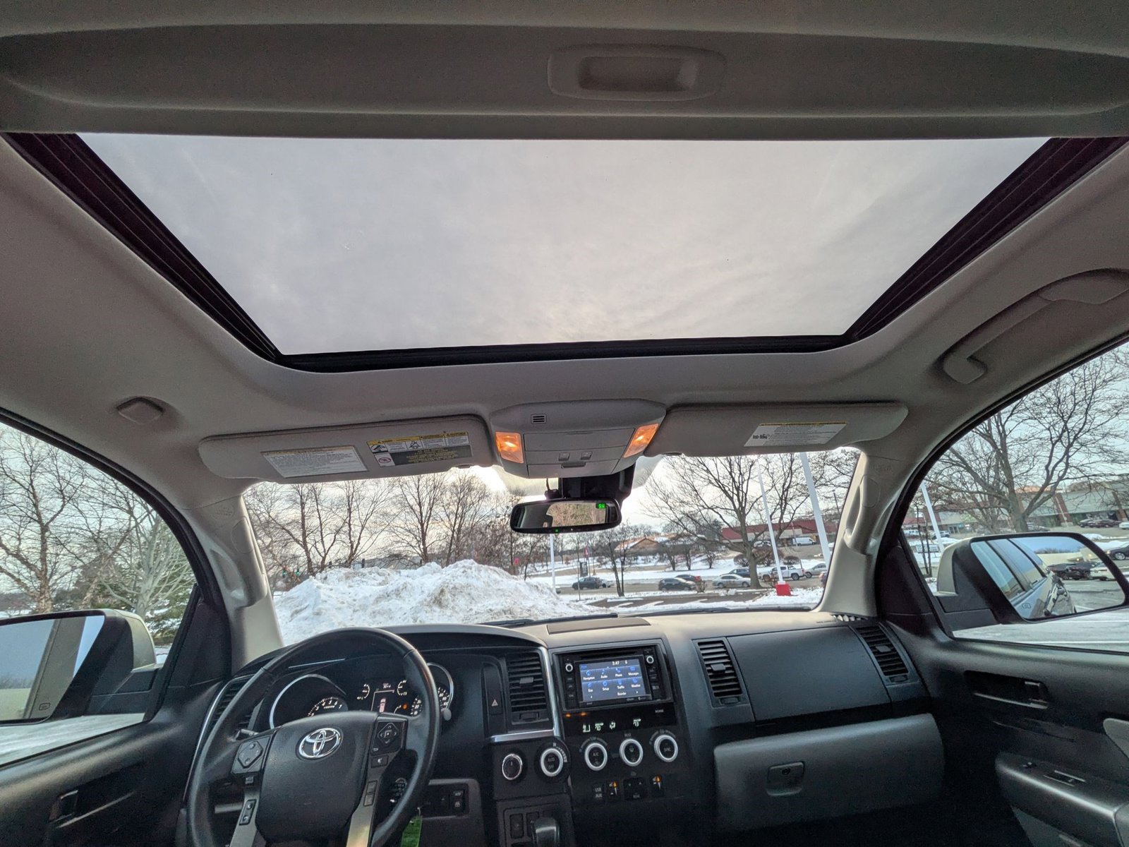 2019 TOYOTA SEQUOIA - Image 20