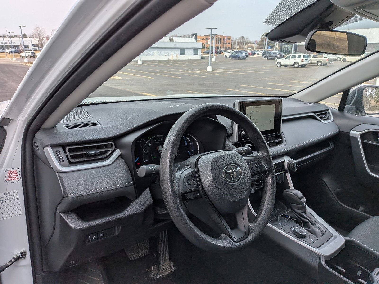 2025 TOYOTA RAV4 - Image 9