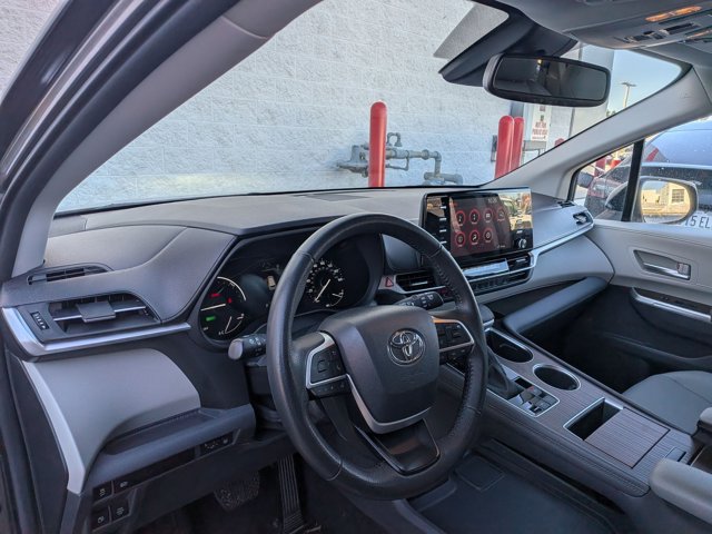 2024 TOYOTA SIENNA - Image 9