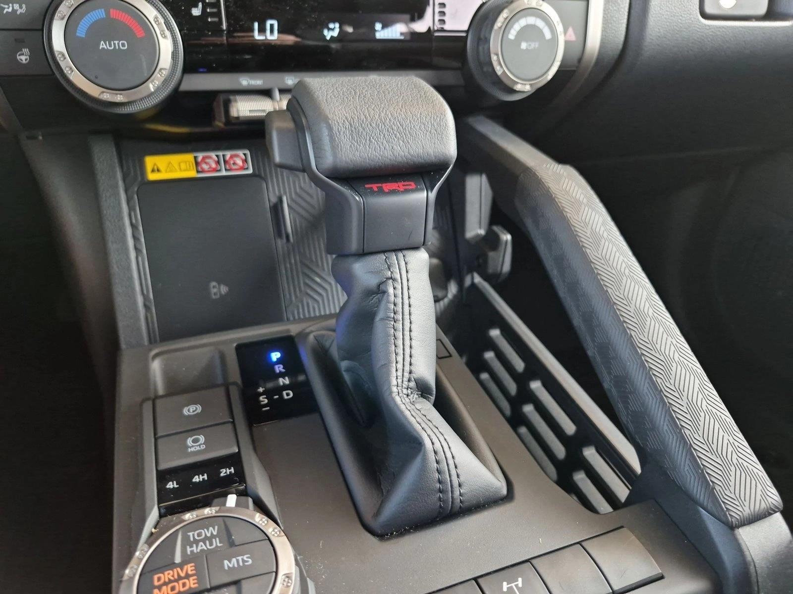 2026 Toyota 4Runner TRD Off-Road - Photo 12