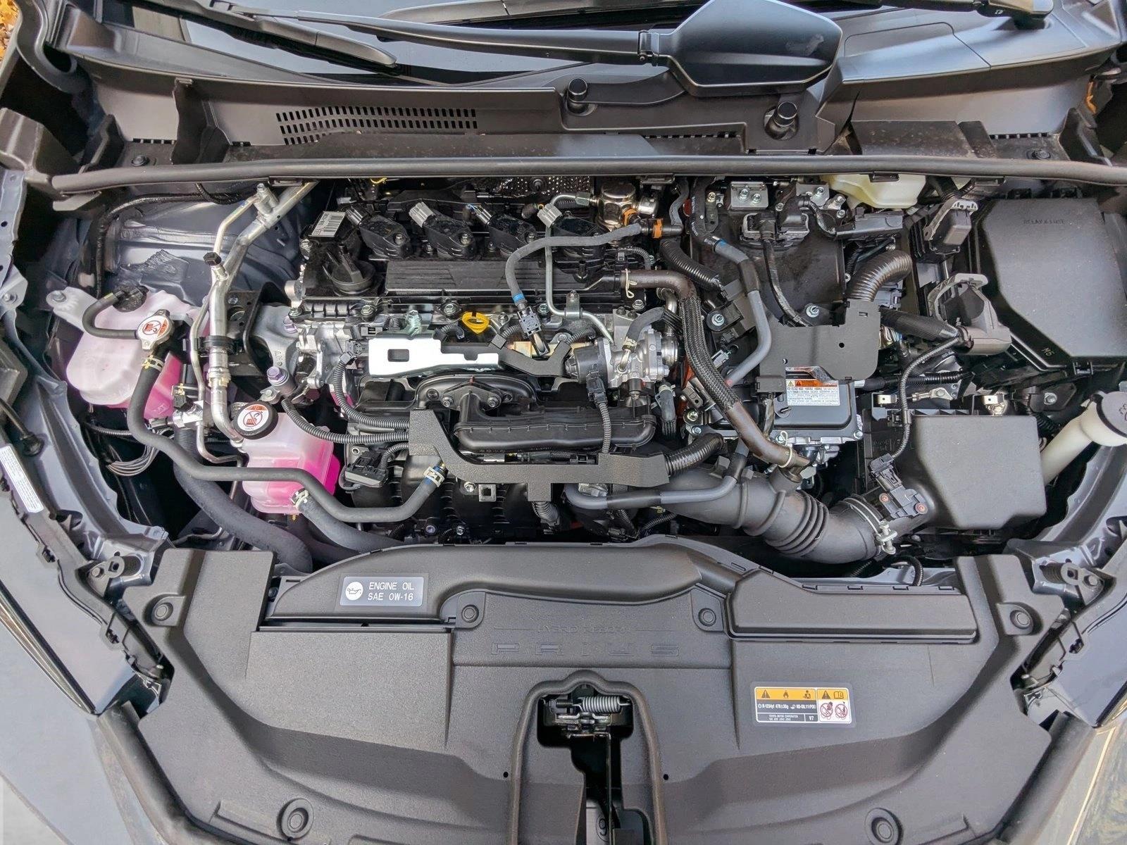 2025 TOYOTA PRIUS - Image 24