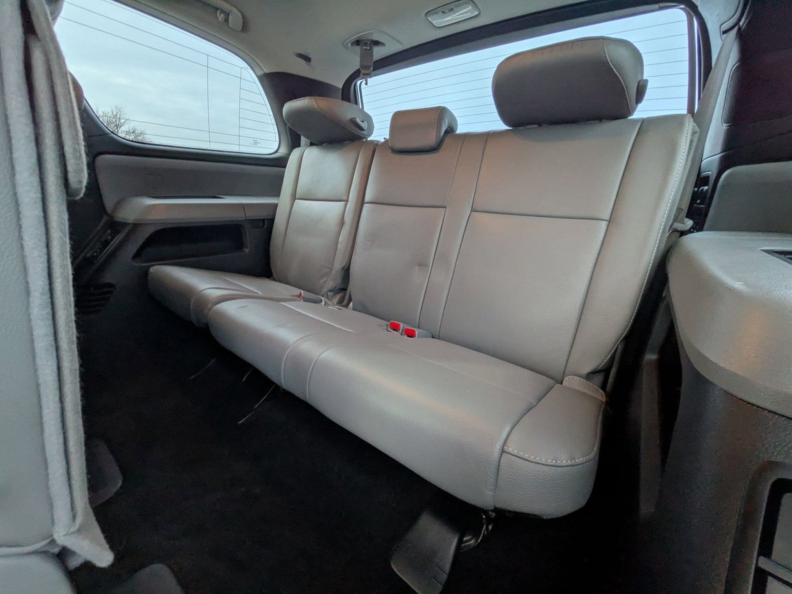 2019 TOYOTA SEQUOIA - Image 19