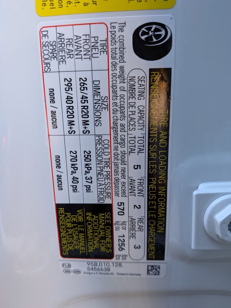 2025 PORSCHE MACAN - Image 26