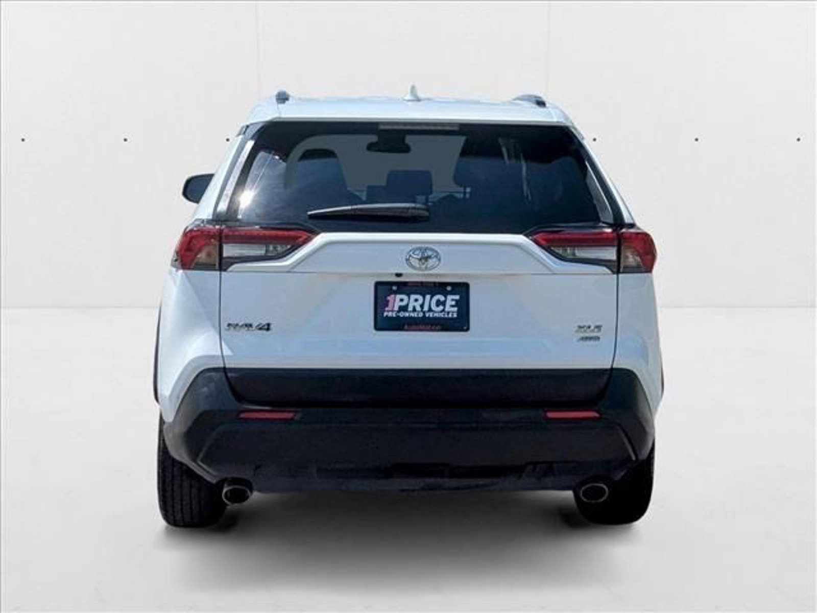 2023 Toyota RAV4 XLE photo 4