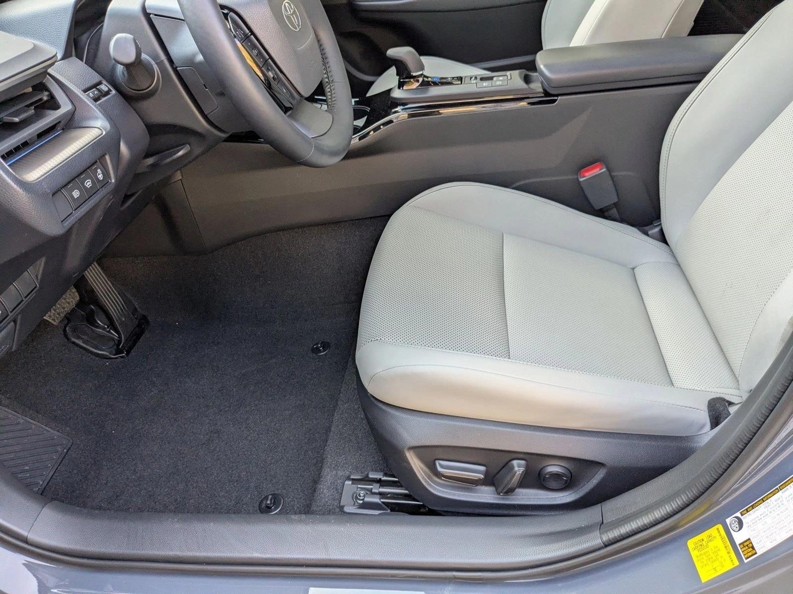 2025 TOYOTA PRIUS - Image 15