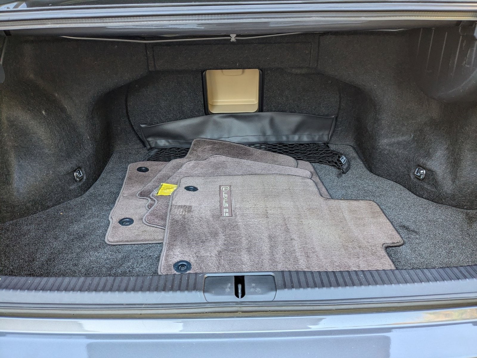 2017 LEXUS ES - Image 7