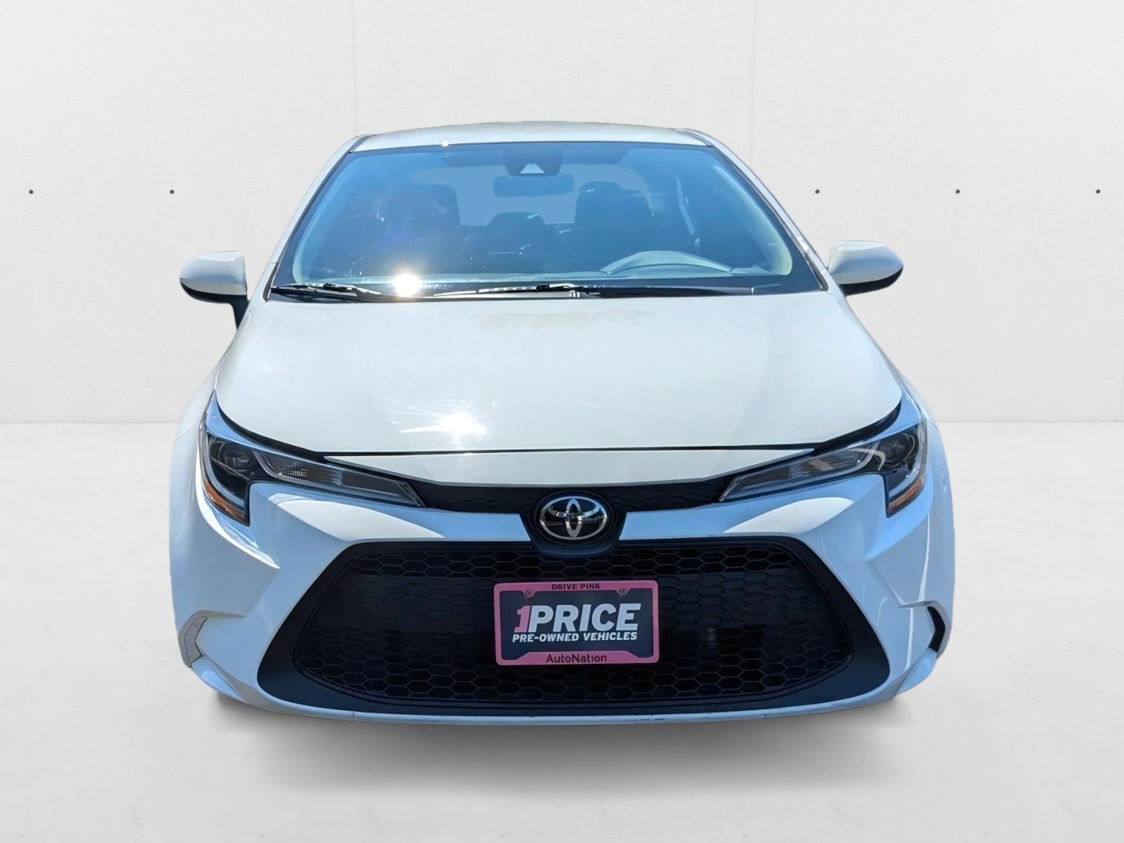 2022 Toyota Corolla LE photo 2