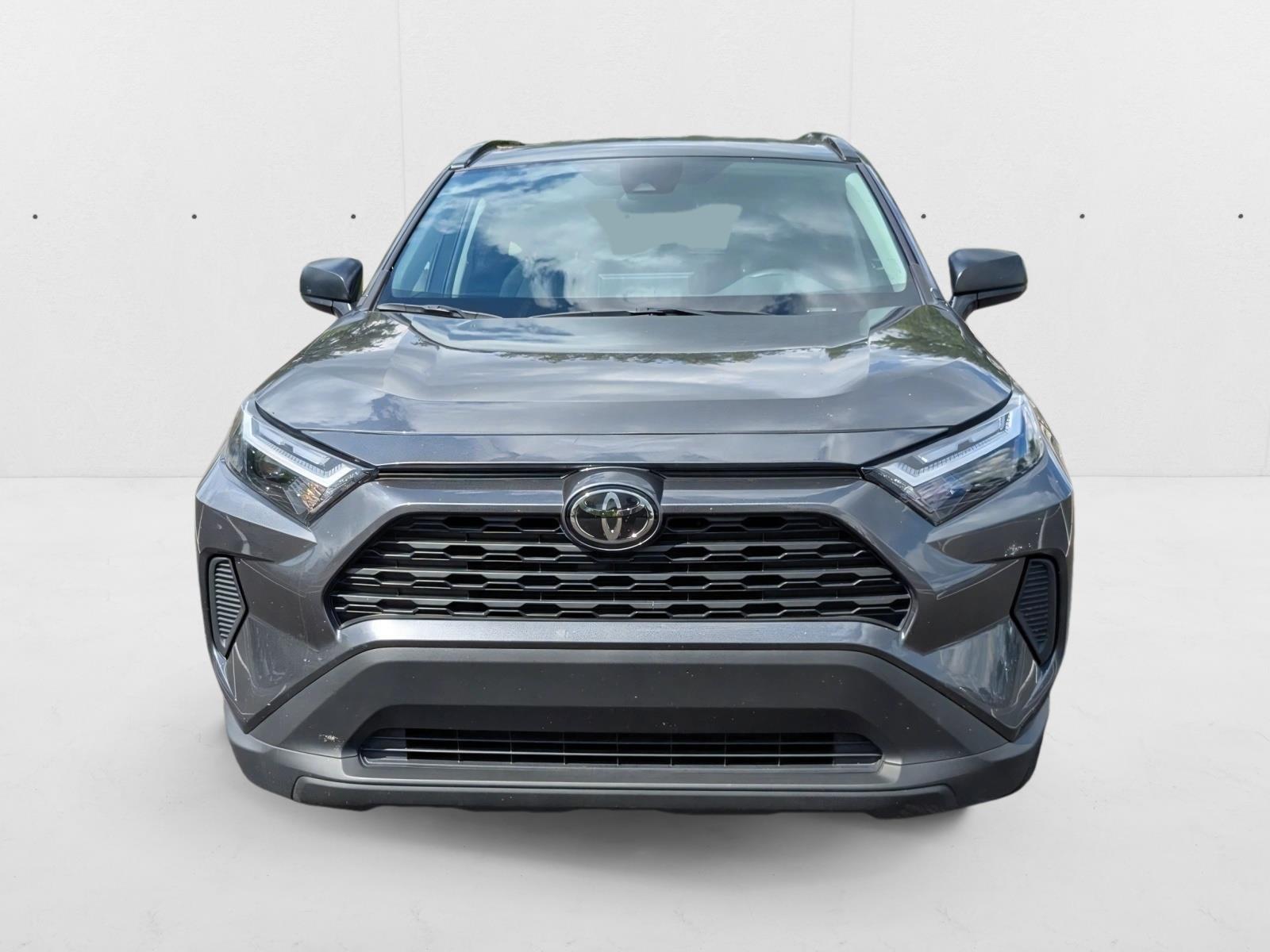 2025 Toyota RAV4 Hybrid LE photo 2
