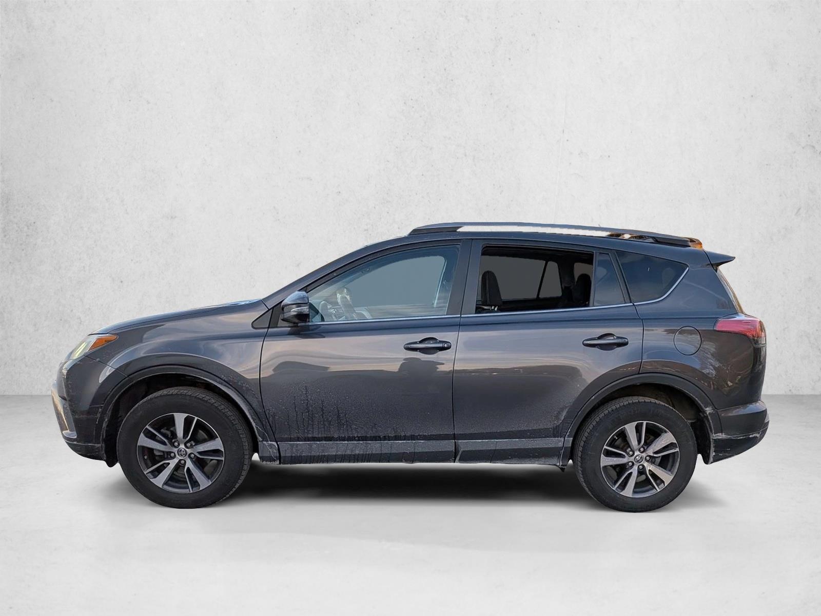 2017 TOYOTA RAV4 - Image 6