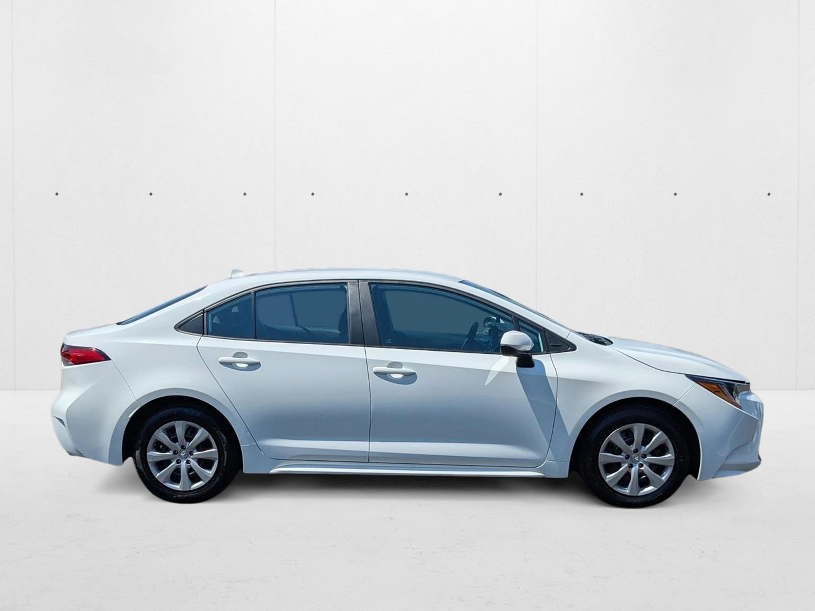 2022 Toyota Corolla LE photo 4