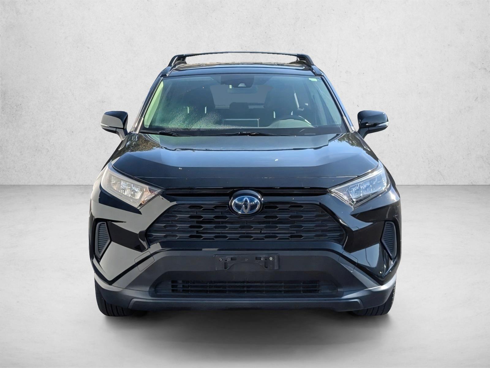 2019 Toyota RAV4 Hybrid LE photo 2