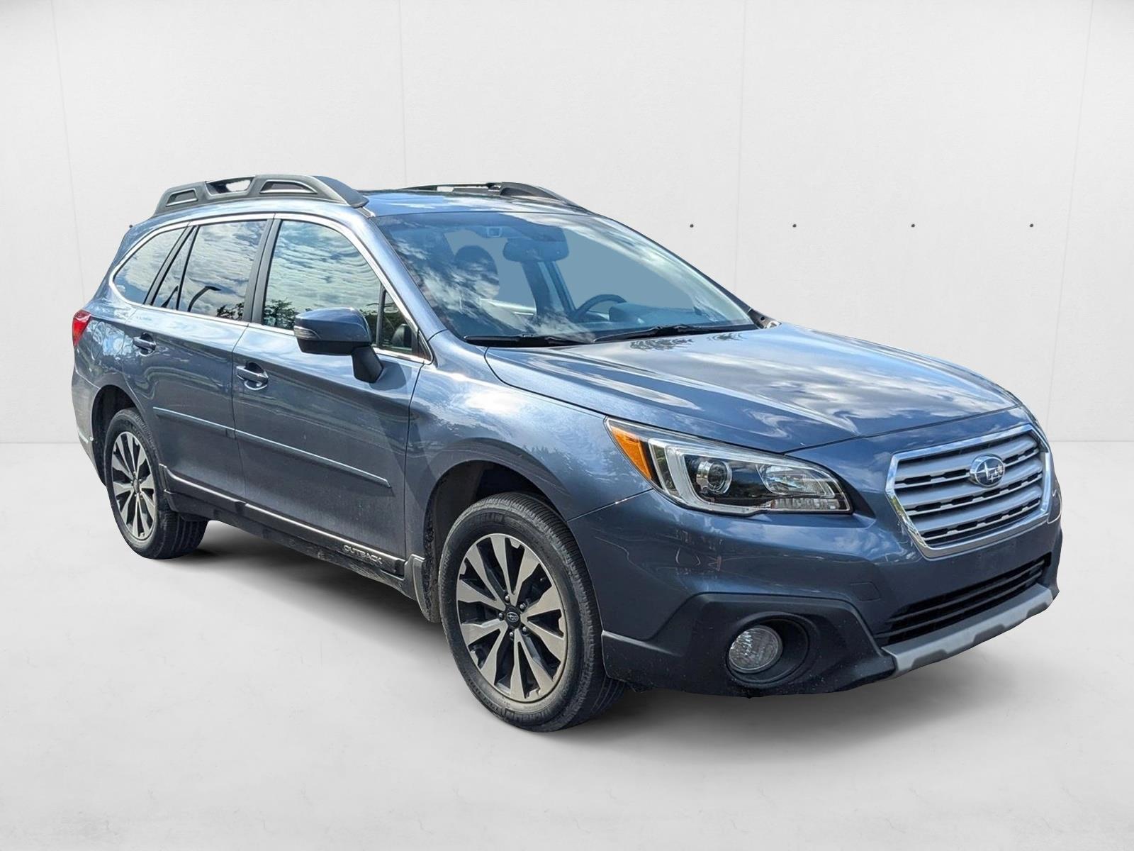 2015 Subaru Outback 2.5i Limited photo 2