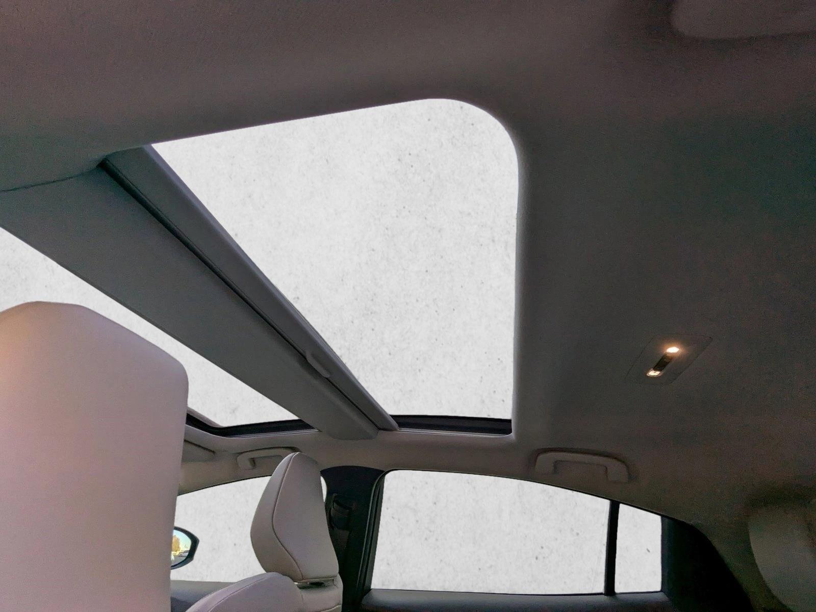 2025 TOYOTA PRIUS - Image 19