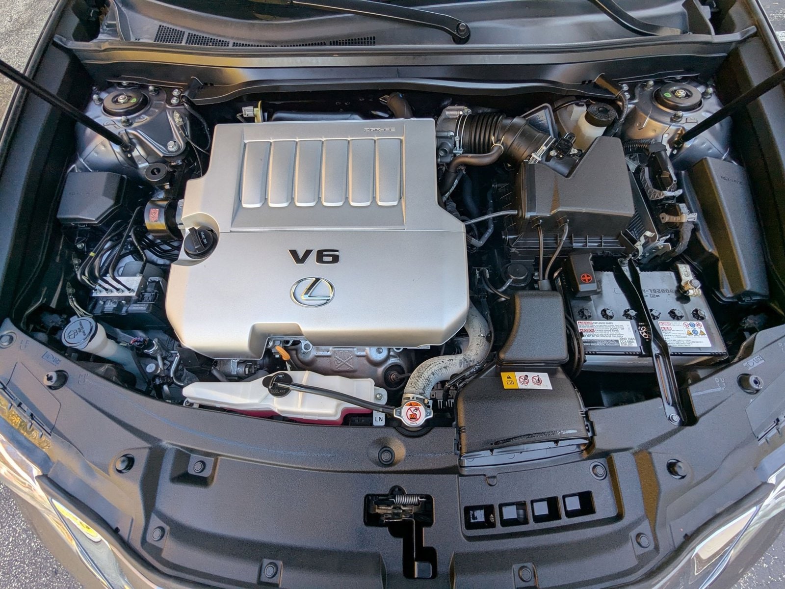 2017 LEXUS ES - Image 24