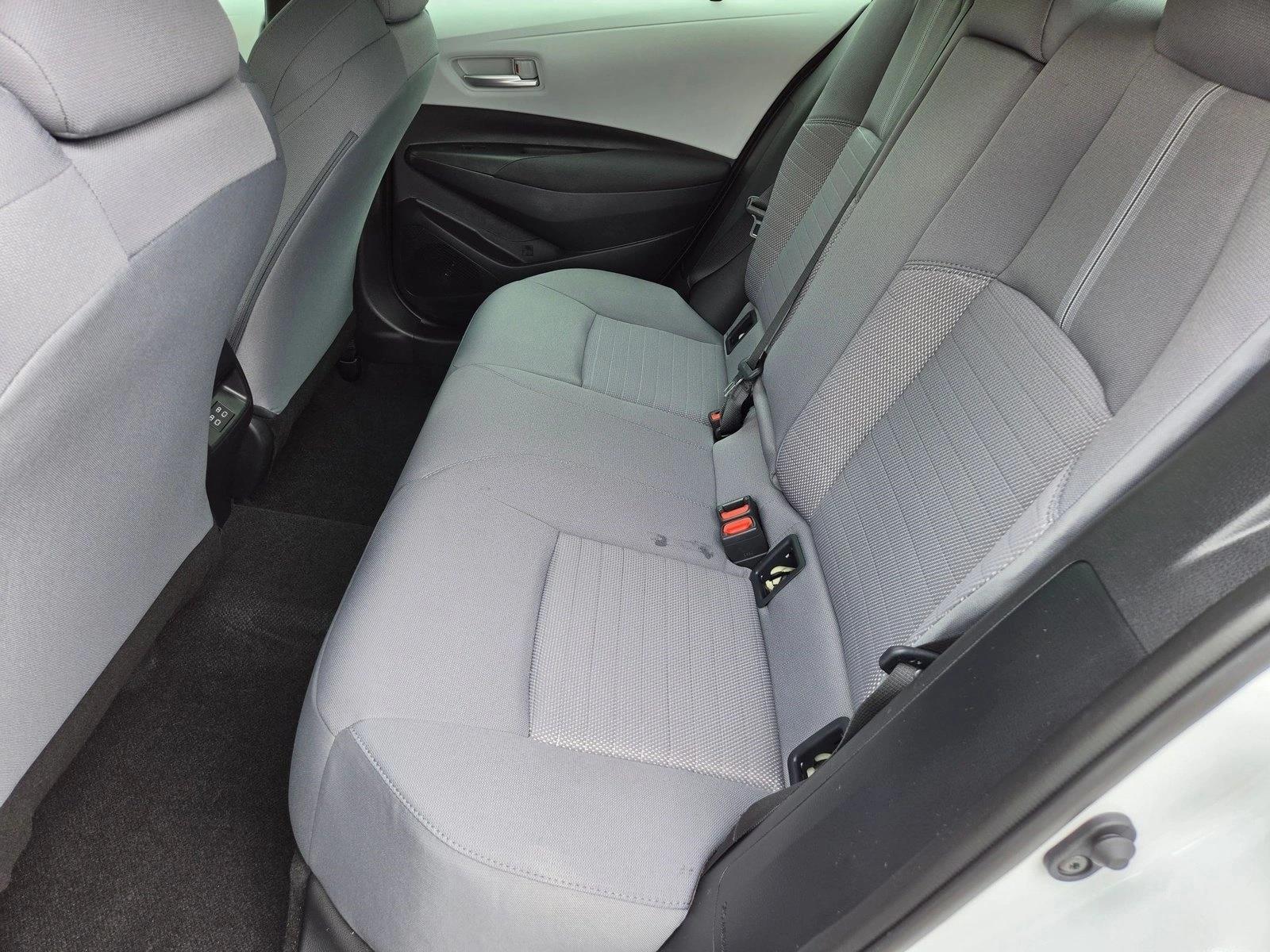 2026 Toyota Corolla SE - Photo 18