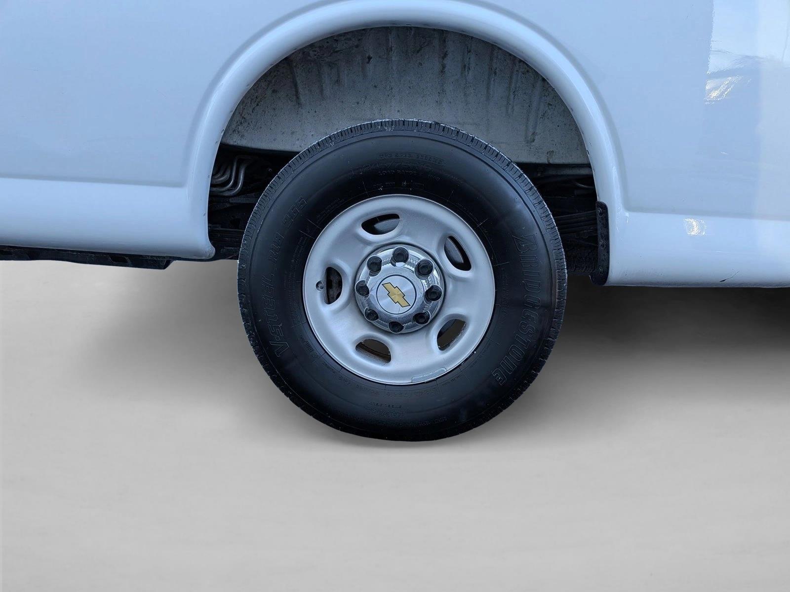 2025 CHEVROLET EXPRESS - Image 22
