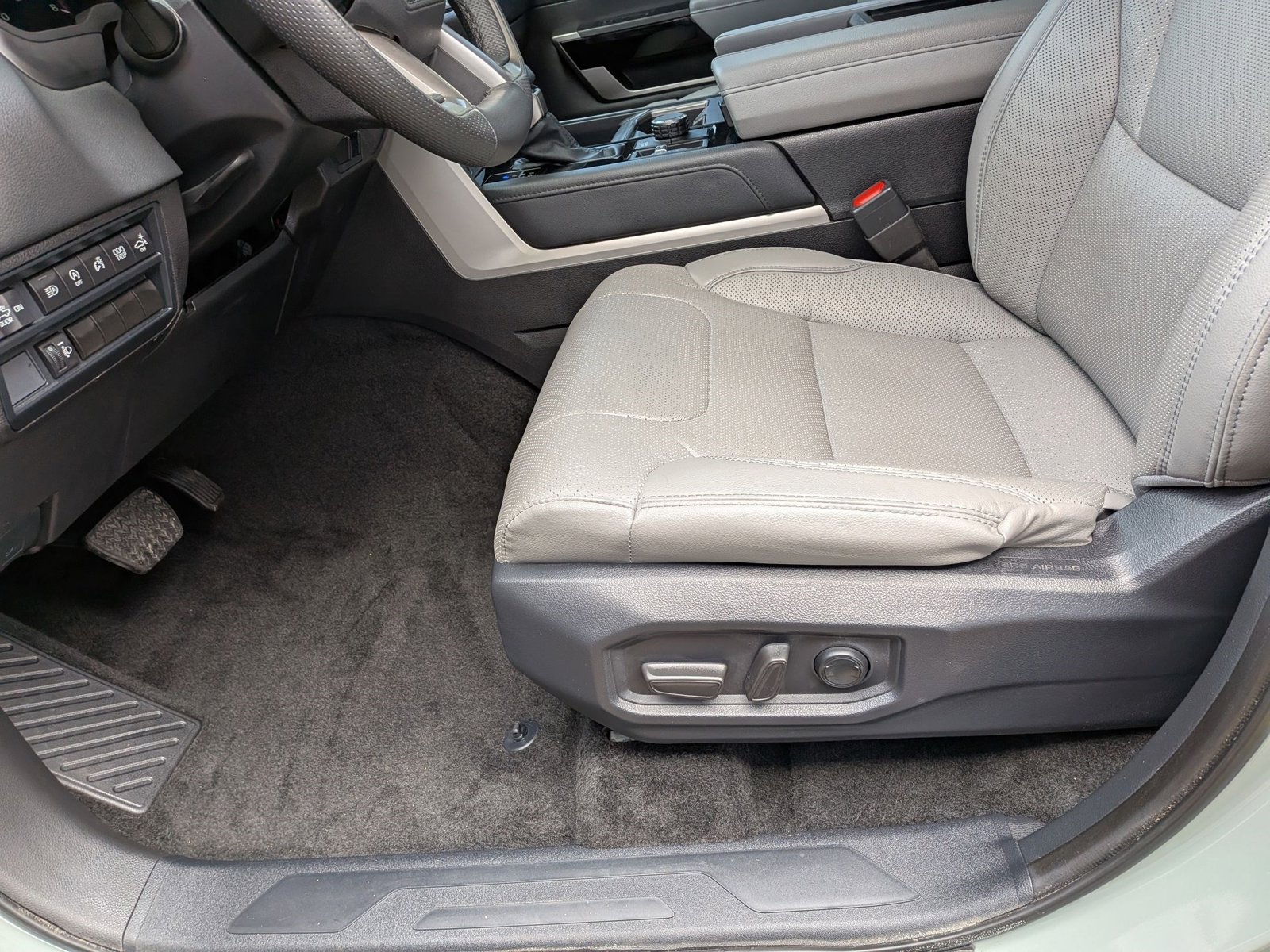 2024 TOYOTA TUNDRA - Image 14