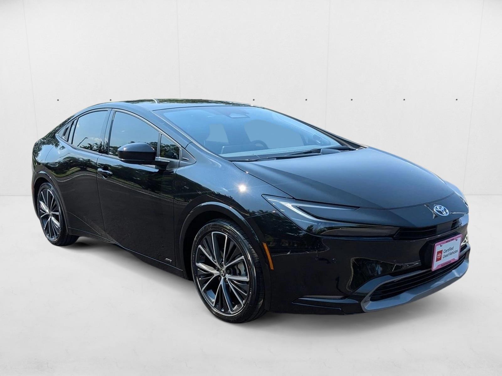 2025 Toyota Prius Limited photo 3