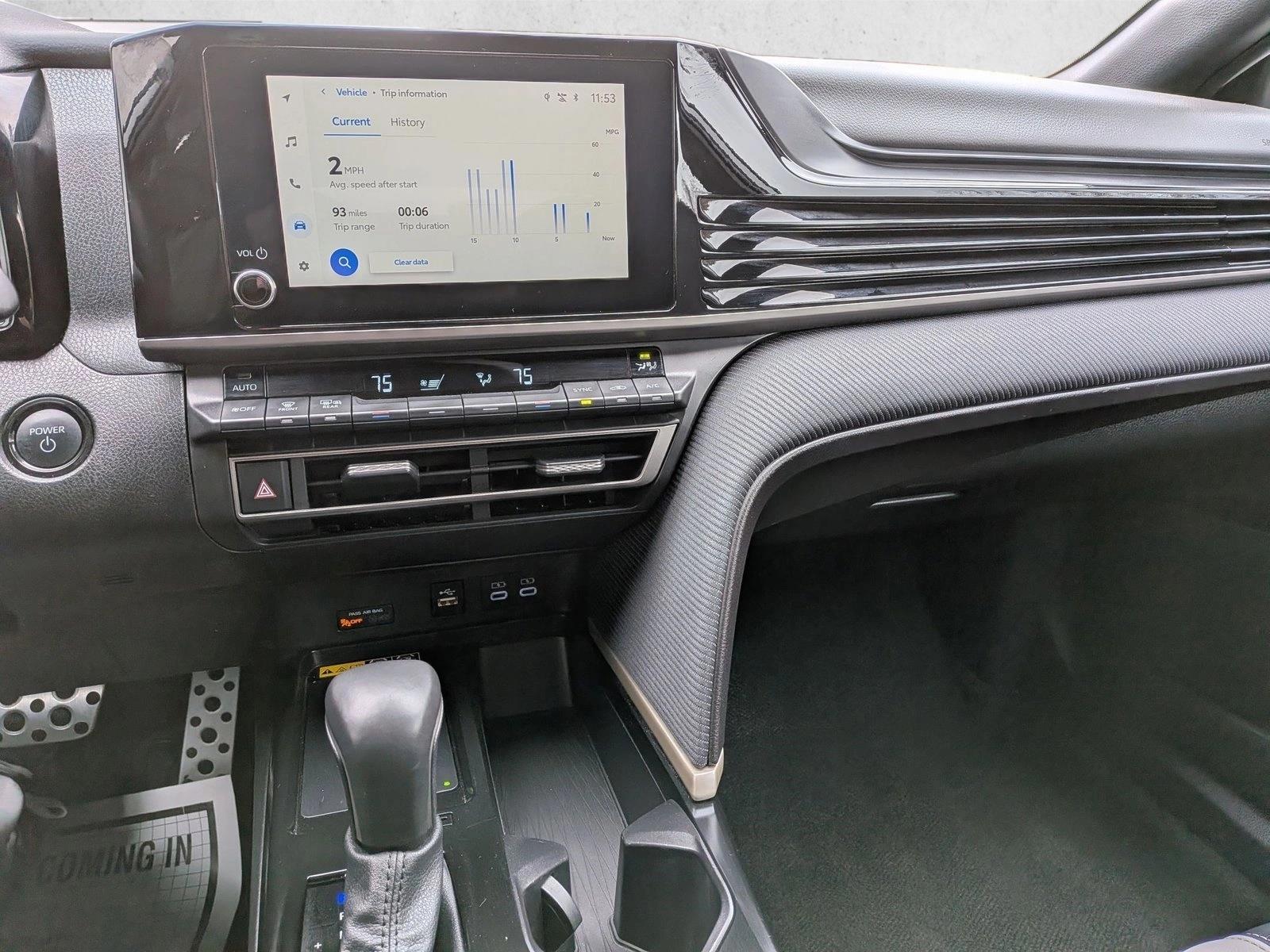 2025 TOYOTA CAMRY - Image 12