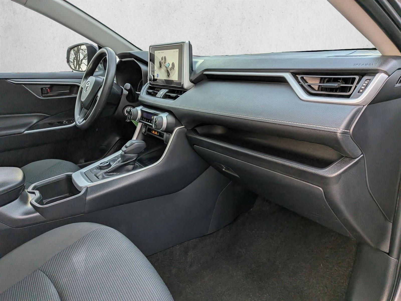 2025 TOYOTA RAV4 - Image 19