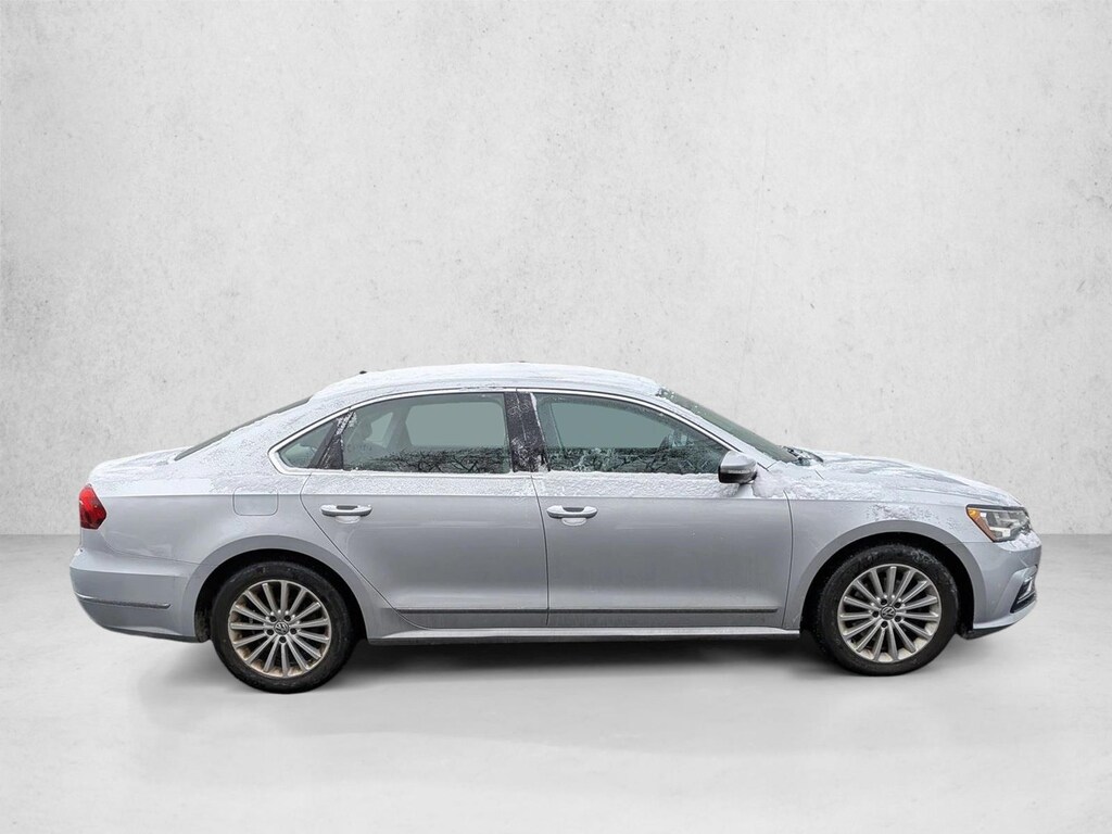 Used 2017 Volkswagen Passat 1.8T SE Sedan