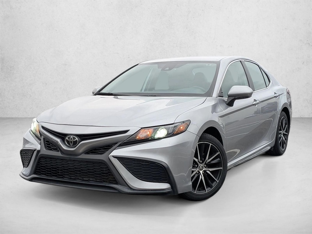 Used 2024 Toyota Camry SE Sedan