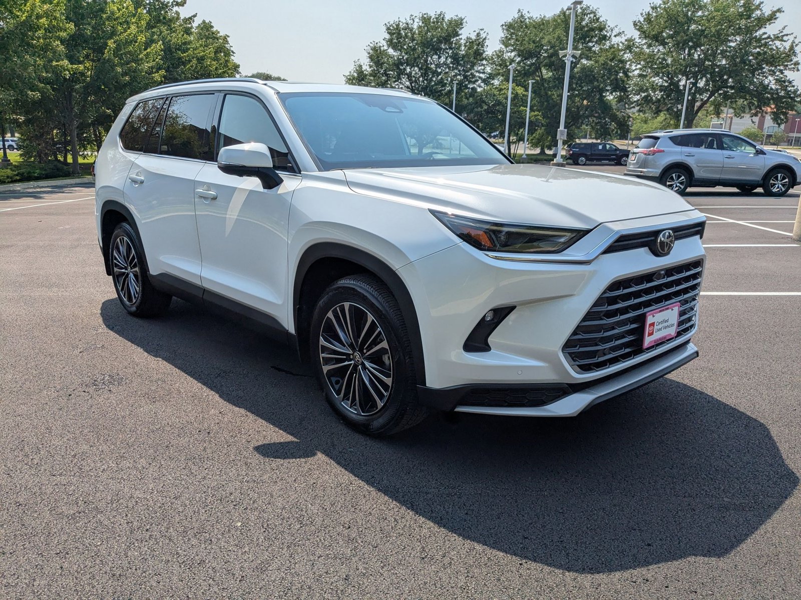 2024 Toyota Highlander Hybrid Platinum photo 3